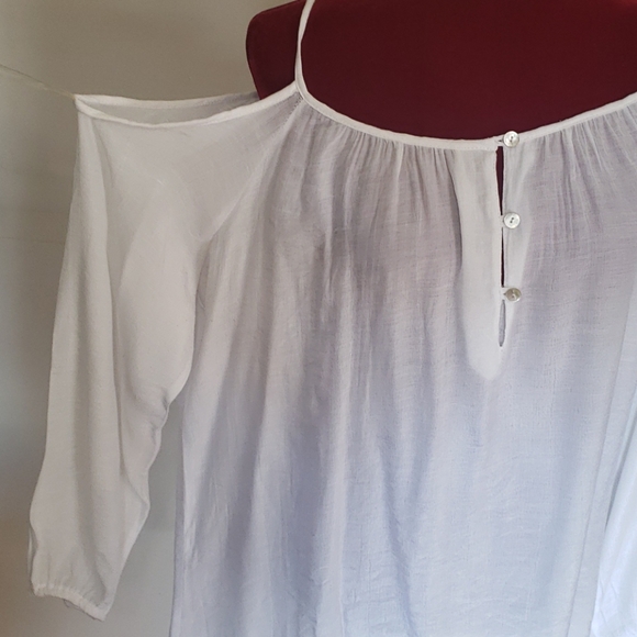 Sheer open shoulder tunic - Picture 3 of 3